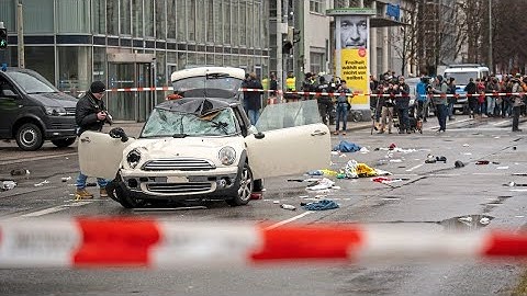 Mindestens 20 Verletzte: Auto in München in Menschengruppe gefahren