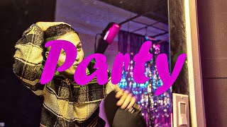 Andreas - Party Song - Official Music Video Ft. Leo.