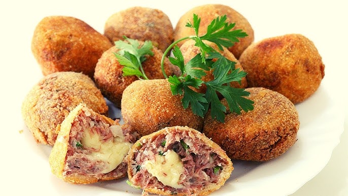 BOLINHA DE CARNE DE SOL