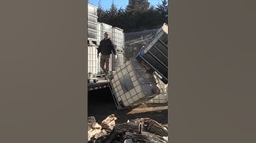 IBC Totes for Firewood Huge Haul to Woodyard #firewood #ibc #shorts