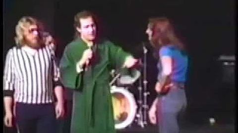 Andy Kaufman wrestles the ladies