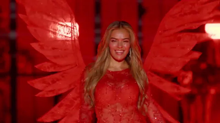 Karol G Performs at the 2025 Victoria’s Secret Fashion Show