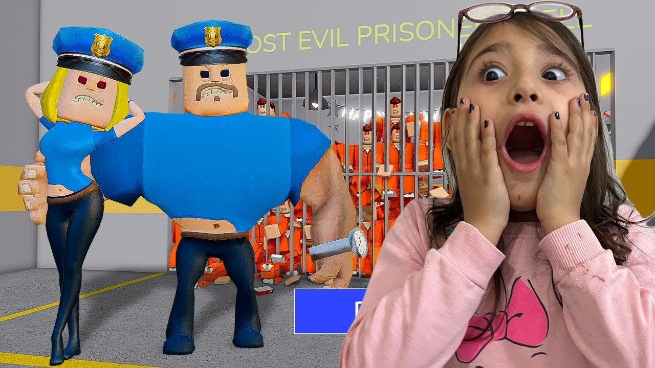 KOKRUNÇ POLİSLERDEN KAÇIYORUZ!! 😱 | Roblox POLICE GIRL PRISON RUN! @ElifAselUmut
