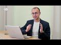 Топливный кризис в России: дефицит бензина озлобляет россиян? Интервью с Игорем Липсицем