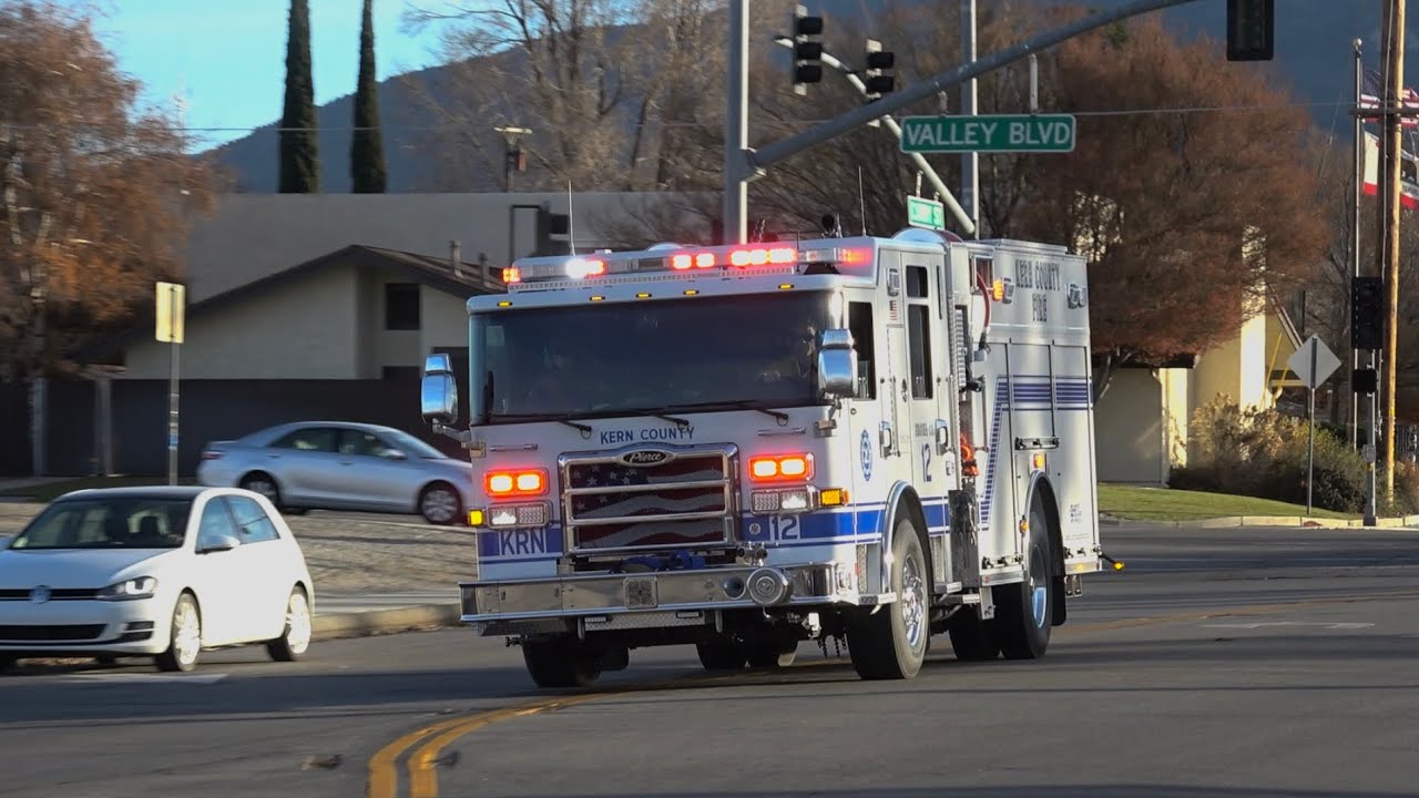 Kern County Fire Engine 12 Responding Code 3 - YouTube