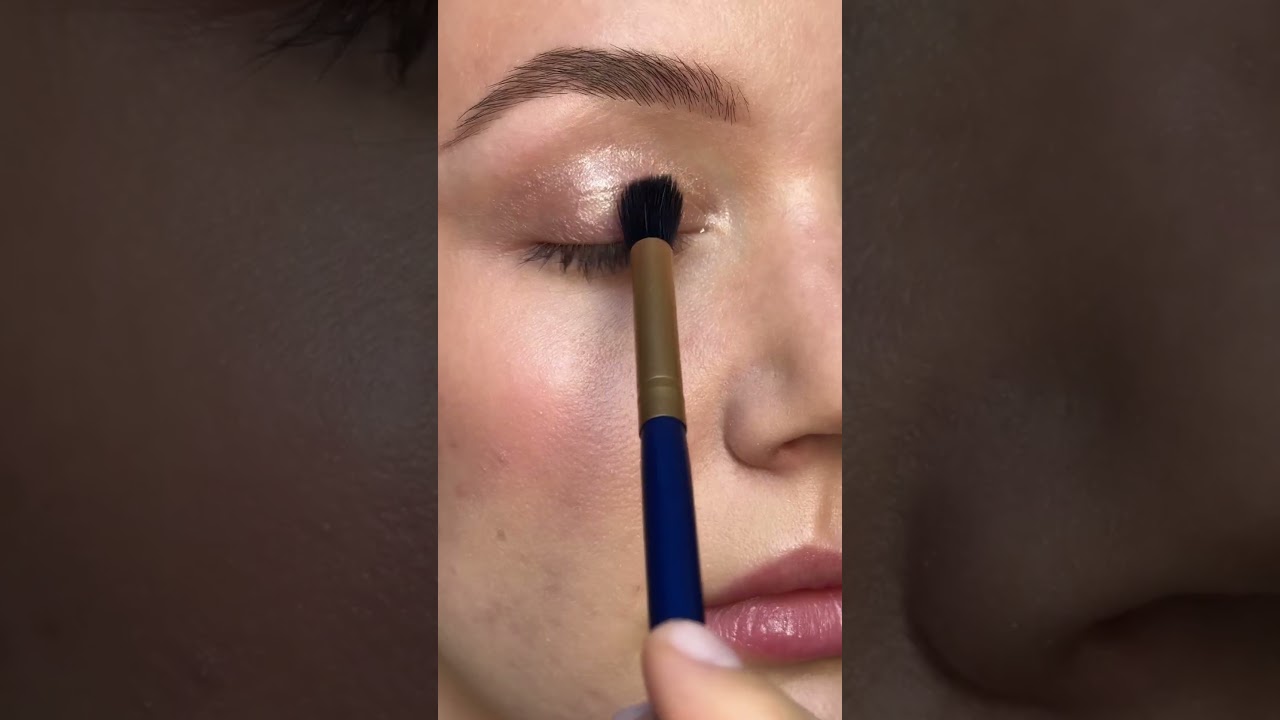 We're ready to sham-rock all day long with a smudge-proof (and pinch-proof) eye look! 💚🌈