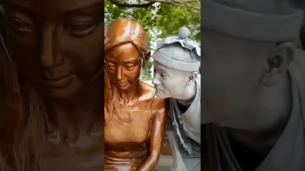 Real & Fake Statue 