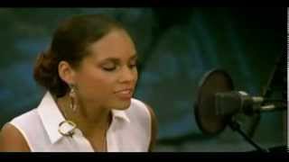 Alicia Keys - Valerie Live (by the Zutons) Amy Winehouse chords