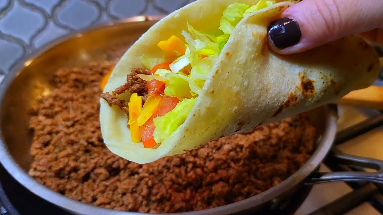 These ground beef soft tacos come together QUICK! Dinner recipes