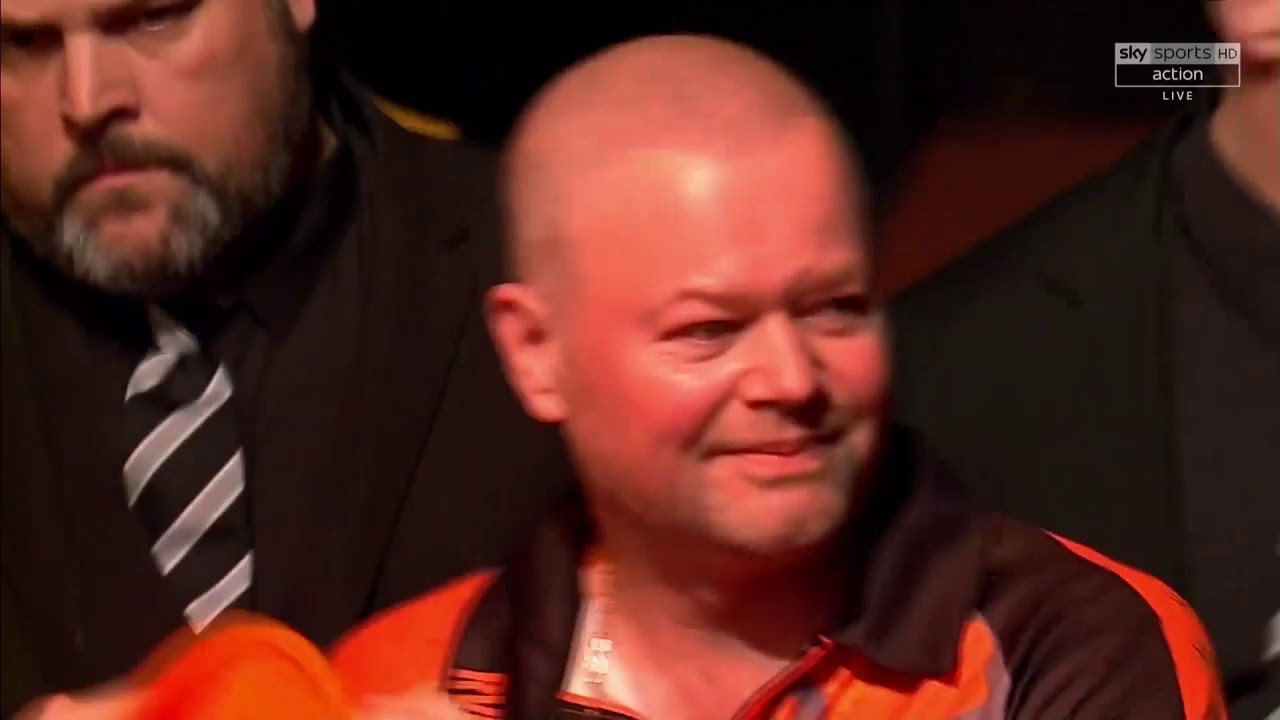 Raymond van Barneveld's last ever Premier League Walk-On