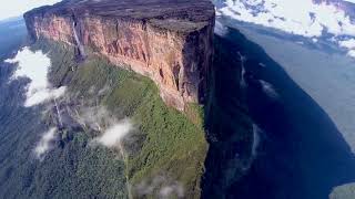 MOUNT RORAIMA FROM ABOVE - CESSNA 206 -