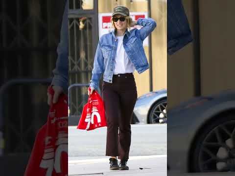 Olivia Wilde Caught By Paparazzi