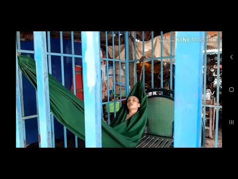 Video Cô gái không mặc quần áo bị nhốt trong lồng sắt 15 năm - youtube
