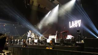 A Different Way - Lauv (Live in Singapore 11/11/2017)