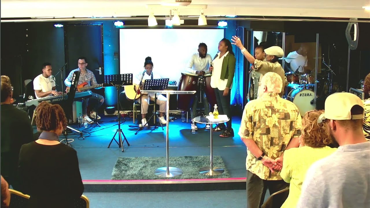 NEW LIFE YOUTH MINISTRY