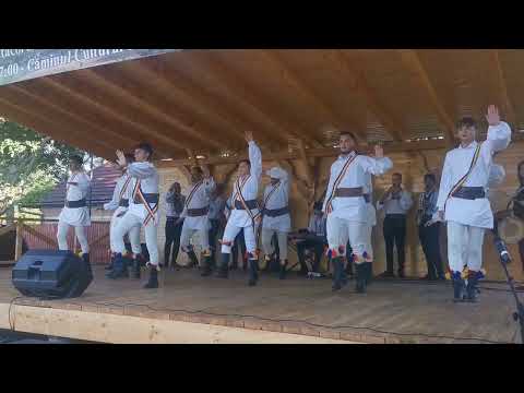 Monitorul de Făgăraș: Ansamblul ,,Junii Becleanului“ și jocul ,,Călușarul ardelenesc“