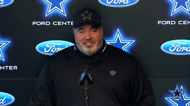Mike McCarthy shook when Roger Staubach enters the...