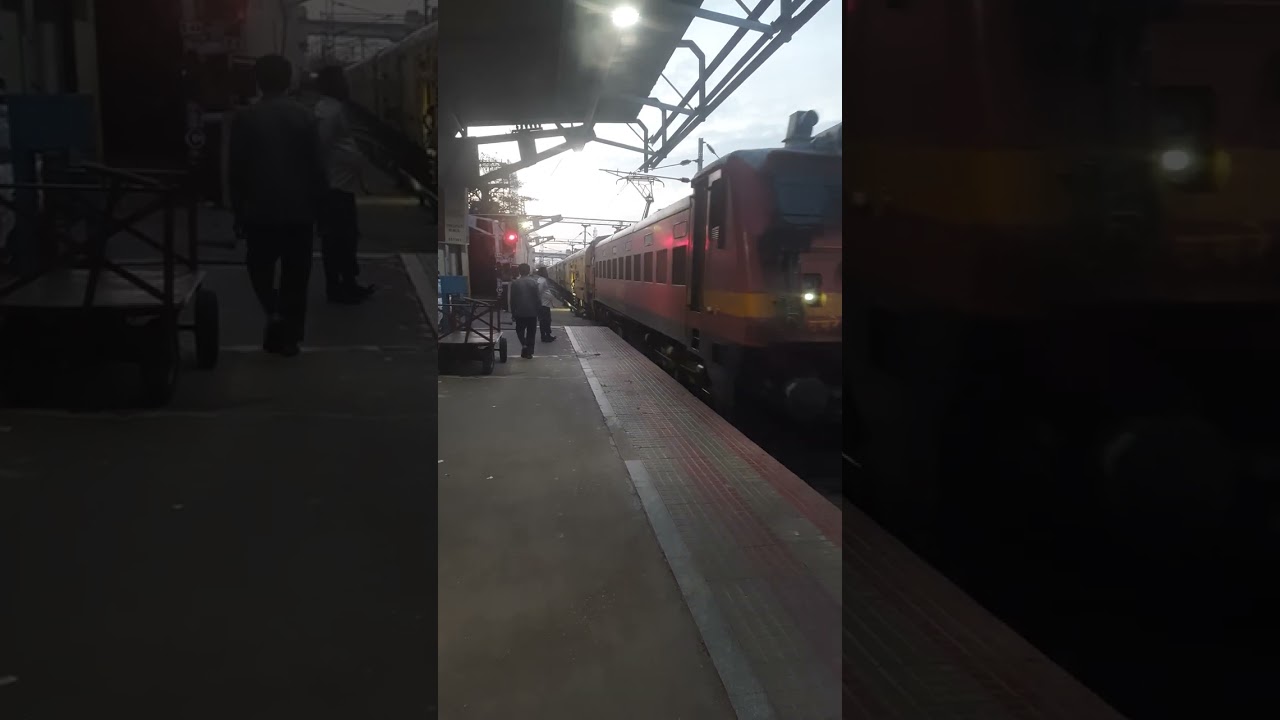 17210 Kakinada Town Junction - SMVT Bengaluru Seshadri Express | Arriving Tirupati on Platform No.1