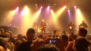 Video thumbnail of "Mudcrutch - "Knockin' On Heaven's Door" (Dylan Cover) Boston 6/15/16 With Orlando Shooting Lyrics"