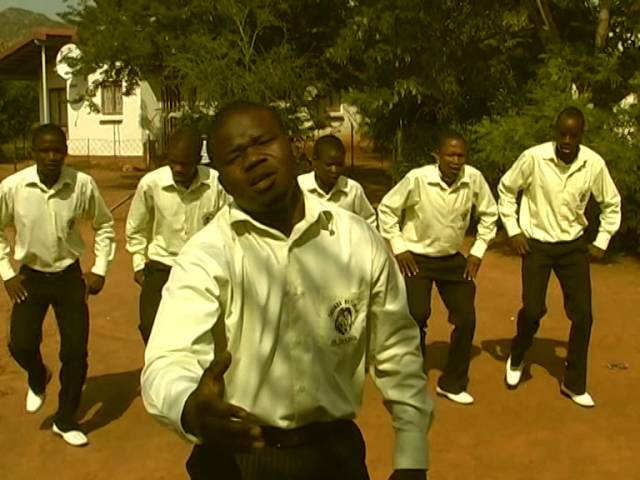 Makhirikhiri Metsametsano Madume Ga A Jewe Dumelang Official Video class=