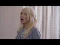 Christina Aguilera: Playing with larynx