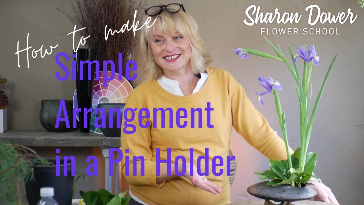 How to make a simple flower arrangement in a Pin Holder, Kenzan, Floral  Frog 