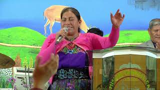 Los que esperan en Jehova // Solista Floridalma Lopez acompañamiento por Pedro Canil y su grupo chords