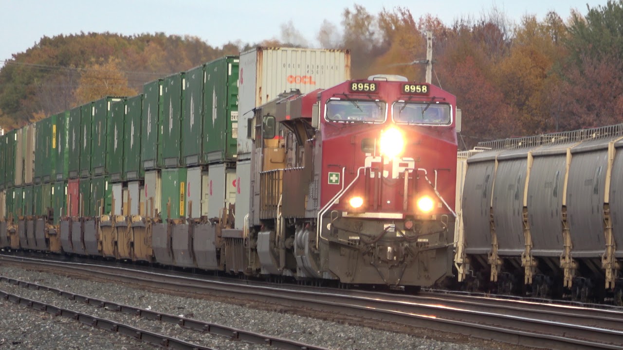 Canadian Pacific + Union Pacific Power on Intermodal Train 4K