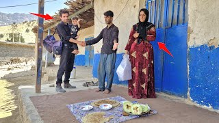 Cousin Ghodrat came to the village to help Afsaneh with the hard work.🏡♥️♥️