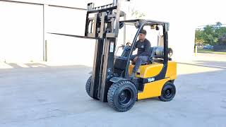 2016 Yale Model GLC060VXN 6,000lb Capacity Cushion Tire LP Powered Forklift. Hours: 9,498.