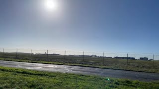 Live plane spotting at Melbourne airport