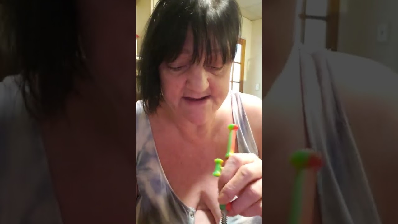 slurping a better dab with crumble from a boomer learning