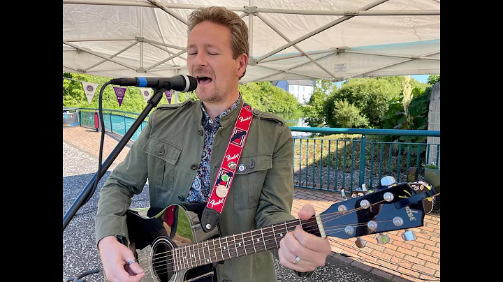 Daryl Ball Acoustic Performance - The Queen's Plat...
