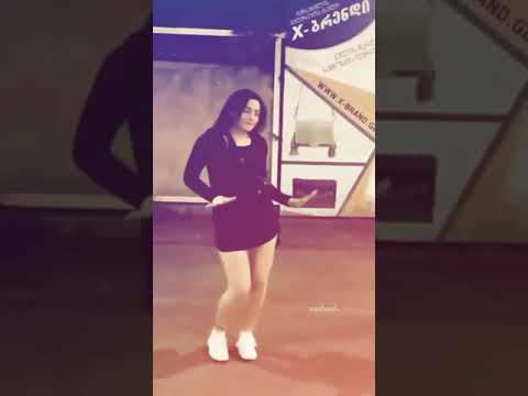 اجمل رقص لزلة مريولة في الشوارع