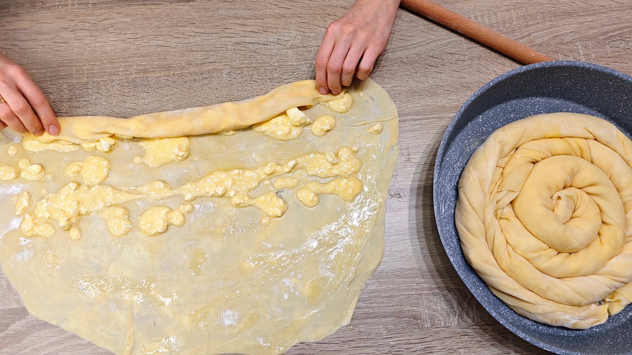 Домашна празнична баница , като от едно време! Ръчно точена баница с масло и сирене за Нова година!