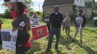 Family, friends hold rally for 31-year-old slain a year ago