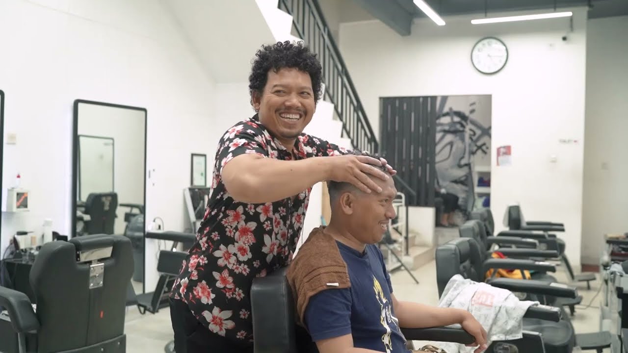 MURAH BANGET! Cukur Rambut + Pijat Cuma 300ribu??