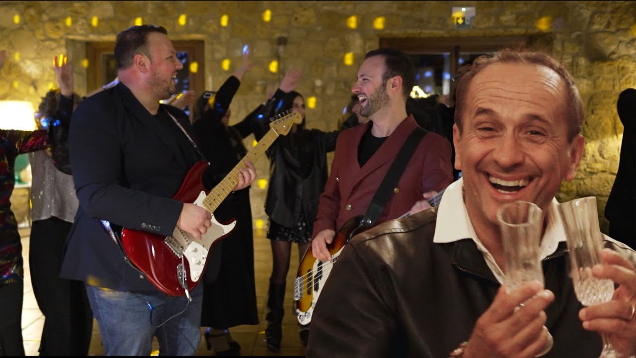 Bellamorèa - Cin Cin con la partecipazione straordinaria di Uccio De Santis - Videoclip Musicale