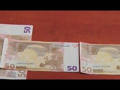 Έκαναν διακοπές και αγορές με πλαστά χαρτονομίσματα των 50 ευρώ - ITV Ειδήσεις 15/08/2021 (video)