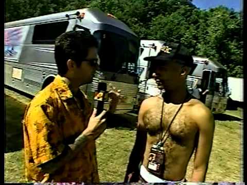 RATM - Headbanger&#039;s Ball - On the Road at Lollapalooza 1993