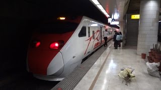 5242次加班普悠瑪自強號板橋站停車(TED2003+TED2004)