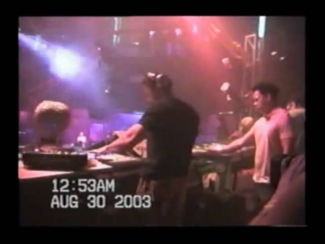 Guarda DJ Self rockin the Hard House and breaks. su YouTube Guarda DJ Self rockin the Hard House and breaks. su YouTube