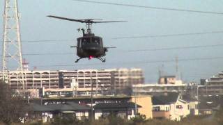 UH-1J要員下ろしドアガン掃射援護 第一空挺団空挺降下訓練始め JGSDF UH-1J要員下ろしドアガン掃射援護 第一空挺団空挺降下訓練始め JGSDF