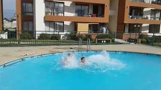 Yo Mi Hermano Y Mi Hotro Hermano Nos Tiramos Una Bonbita