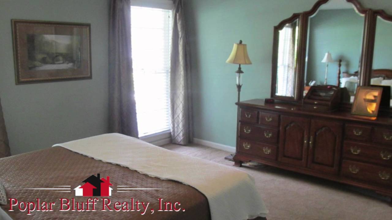 2735 Charlton Lane. Poplar Bluff, MO