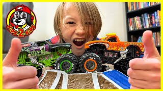 Download lagu Monster Jam Toy Trucks - GRAVE DIGGER vs EL TORO LOCO Freestyle Arena Challenge COMPILATION