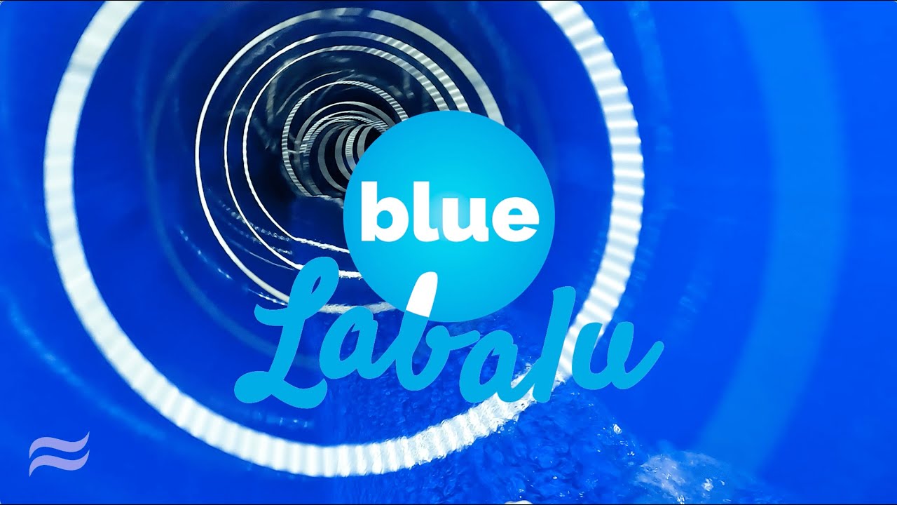 Blue Labalu: die blaue Rutsche im Phönix-Bad Ottobrunn