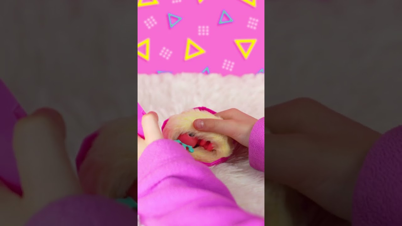 Lil' cutie axolotls that fit on your pinkie!