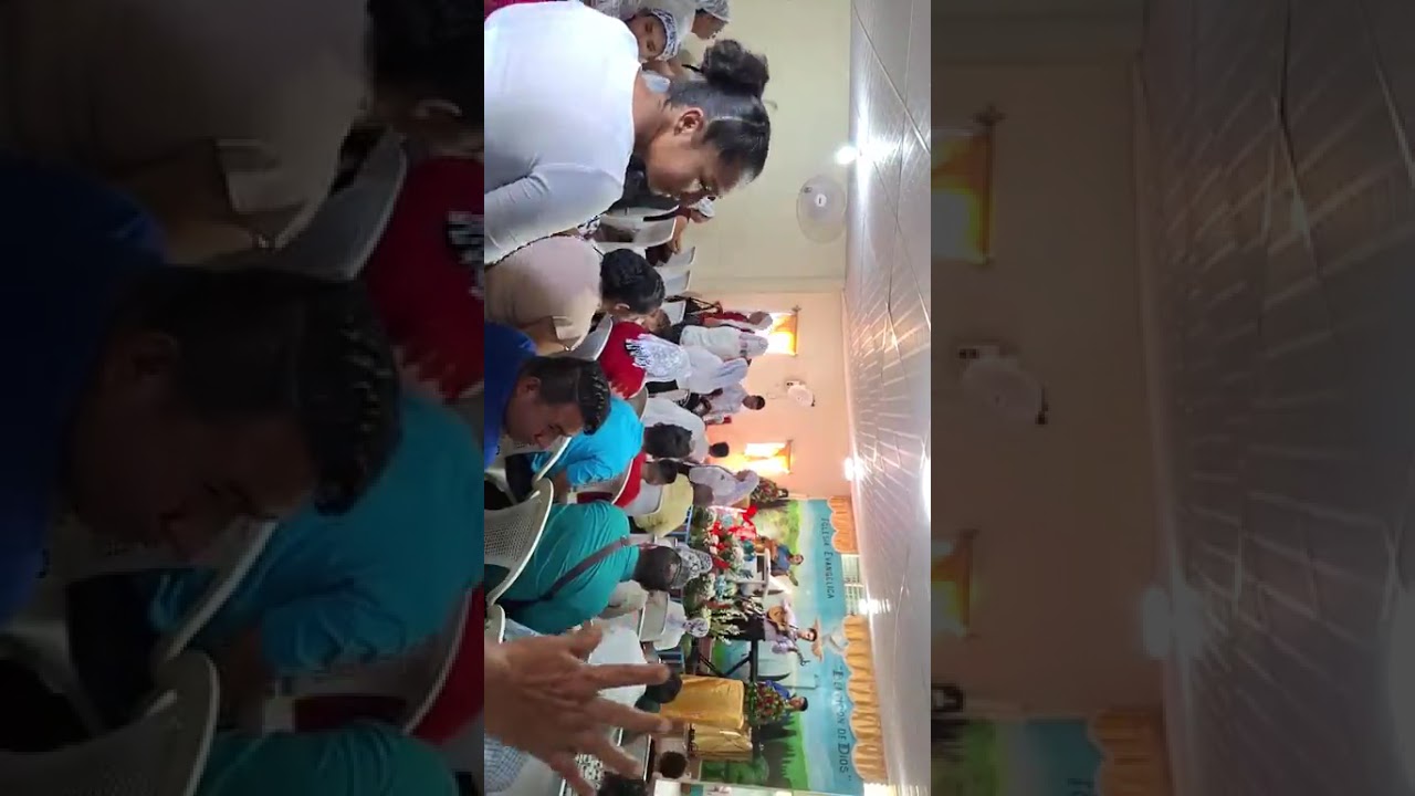 Acción de gracias por los 9 años de la iglesia evangélica bendición de Dios en El Salvador