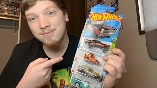 Showing off my recent hotwheel picks